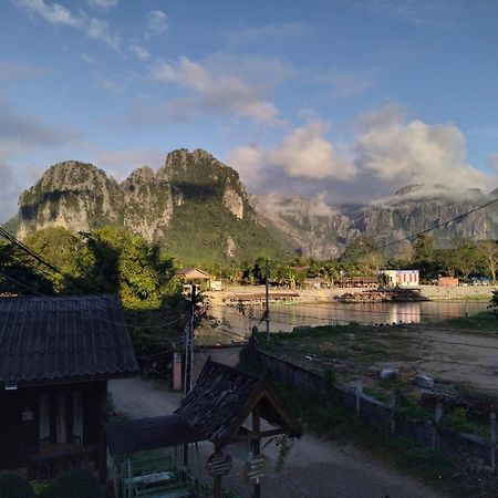 Bungalows Le Jardin Vangvieng Vang Vieng Exteriör bild