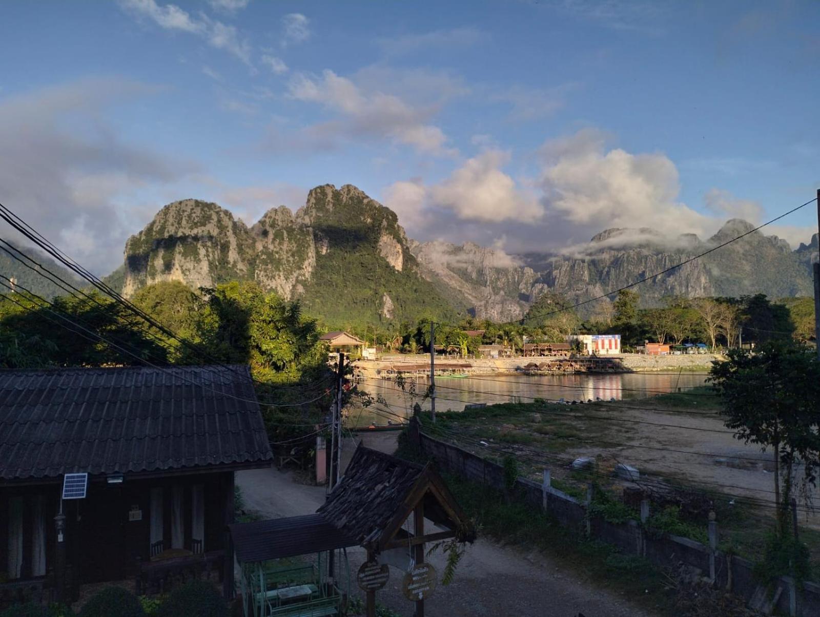 Bungalows Le Jardin Vangvieng Vang Vieng Exteriör bild