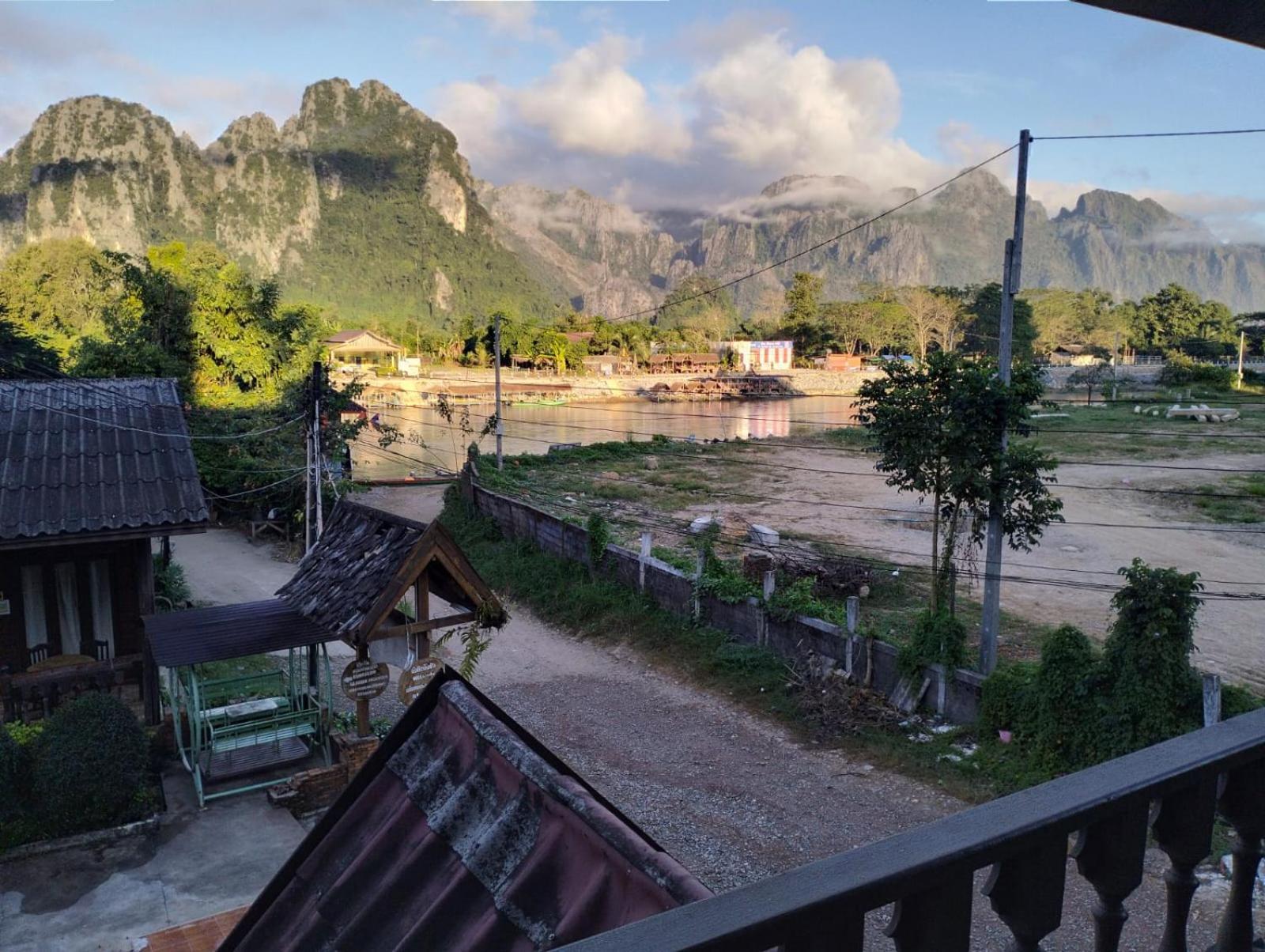 Bungalows Le Jardin Vangvieng Vang Vieng Exteriör bild