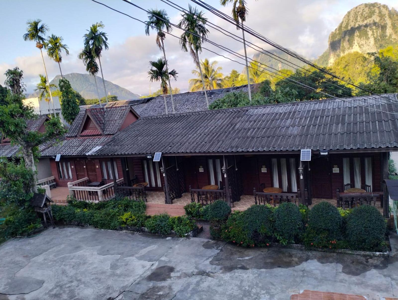 Bungalows Le Jardin Vangvieng Vang Vieng Exteriör bild